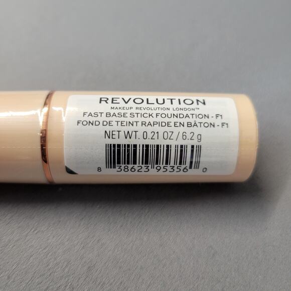 Makeup Revolution Fast Base Stick Foundation F1 0.21 oz 6.2g Sealed New - Picture 4 of 6